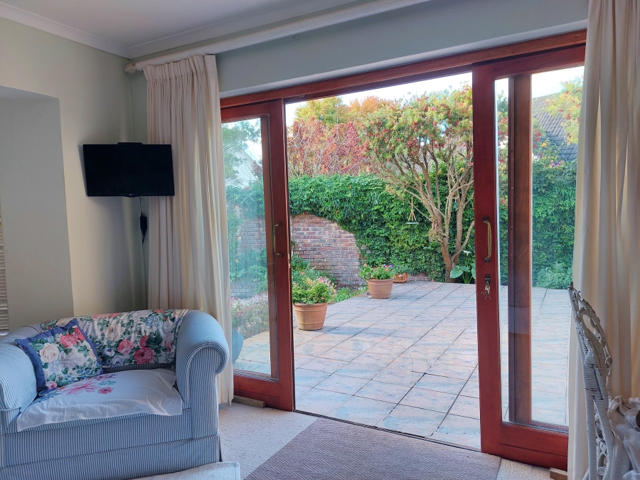 2 Bedroom Property for Sale in The Island Western Cape